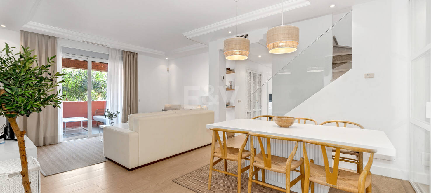 Entièrement modernisé Beachside Penthouse en Elviria