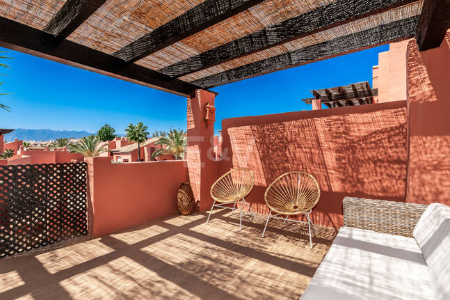 Fullt moderniserad Beachside Penthouse i Elviria