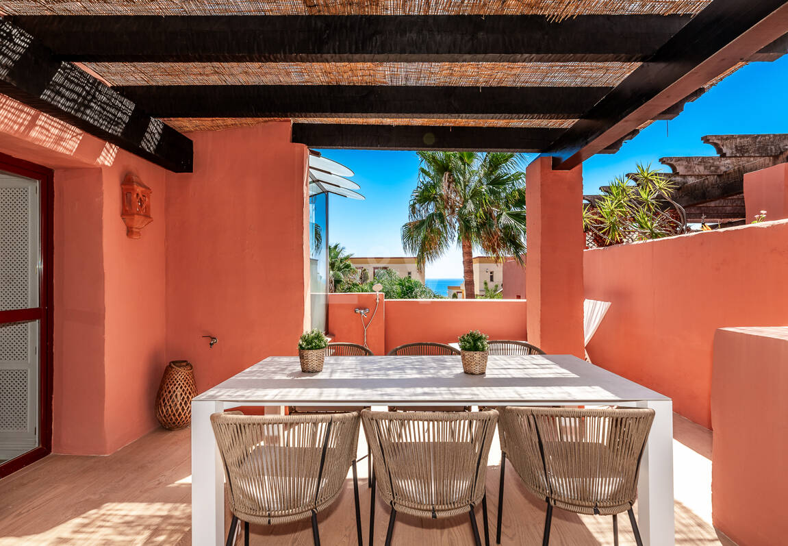 Fullt moderniserad Beachside Penthouse i Elviria