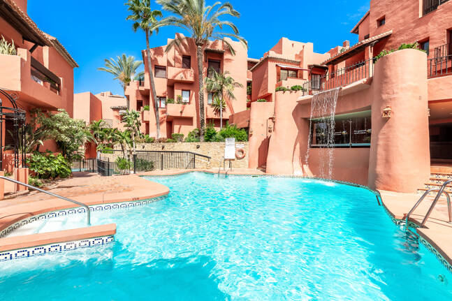 Fullt moderniserad Beachside Penthouse i Elviria