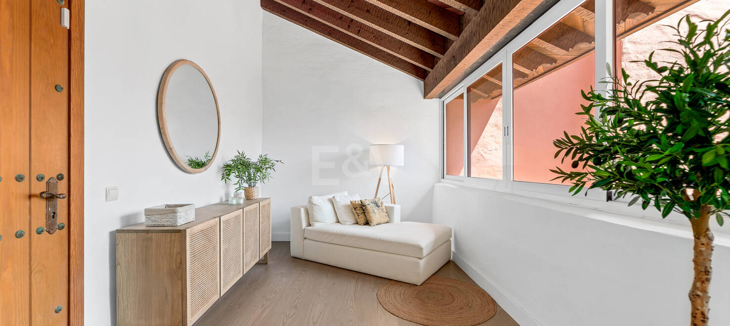 Entièrement modernisé Beachside Penthouse en Elviria