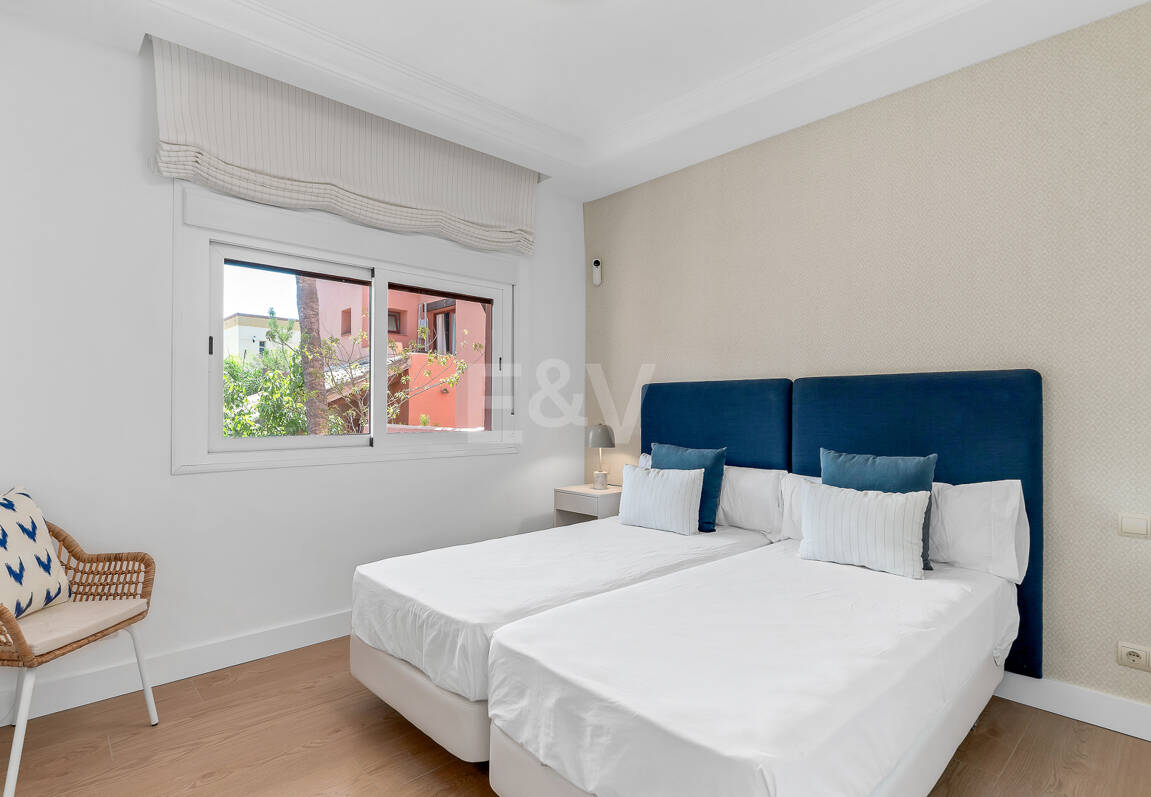 Fullt moderniserad Beachside Penthouse i Elviria