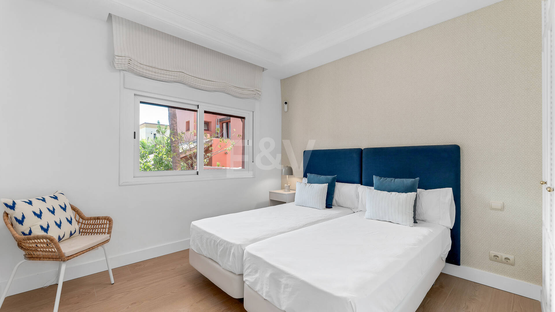 Fullt moderniserad Beachside Penthouse i Elviria