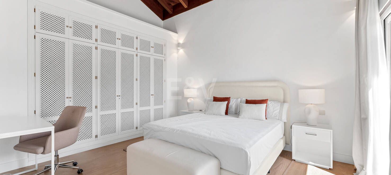 Entièrement modernisé Beachside Penthouse en Elviria