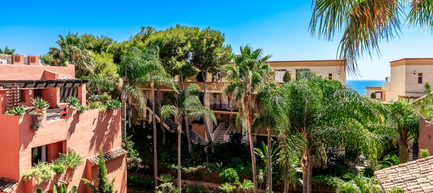 Entièrement modernisé Beachside Penthouse en Elviria