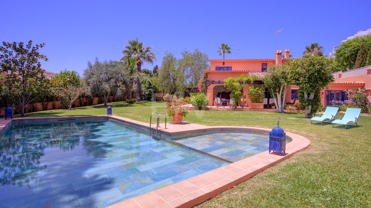 Villa bonita en Guadalmina Alta