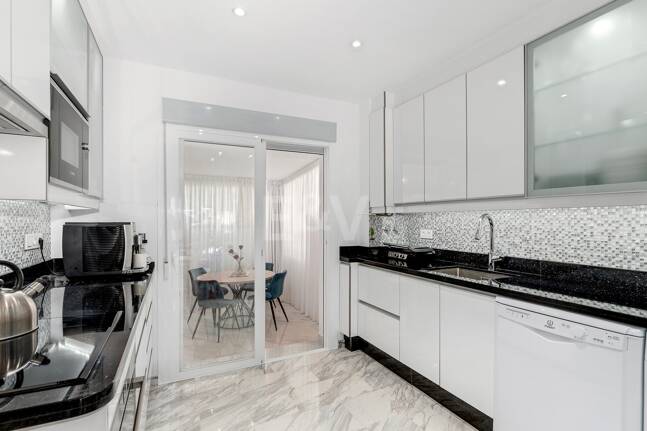 Markplanslägenhet till salu i Marbella Golden Mile