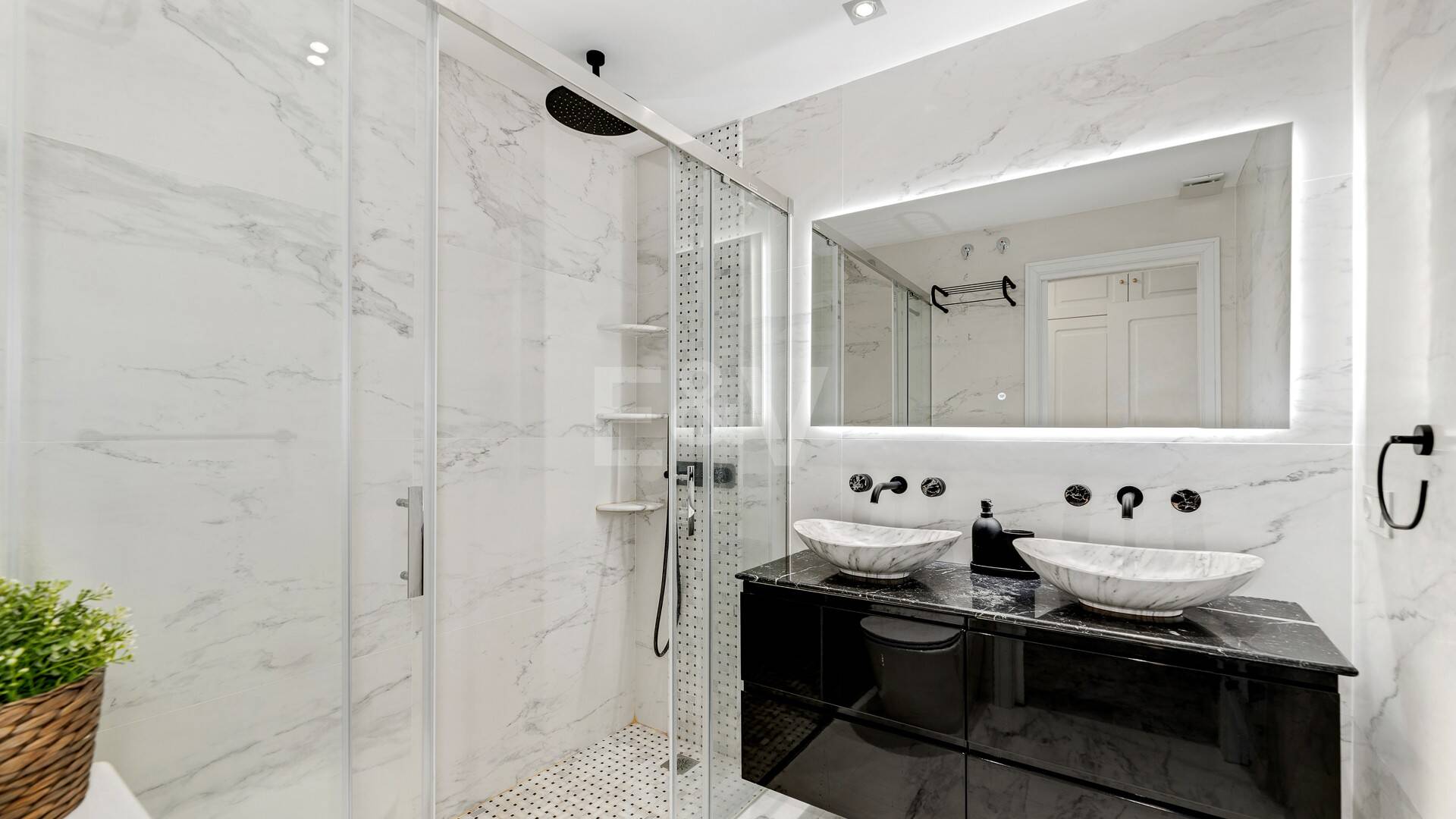 Apartament na parterze na sprzedaż w Marbella Golden Mile, Marbella (Wszystkie obszary)