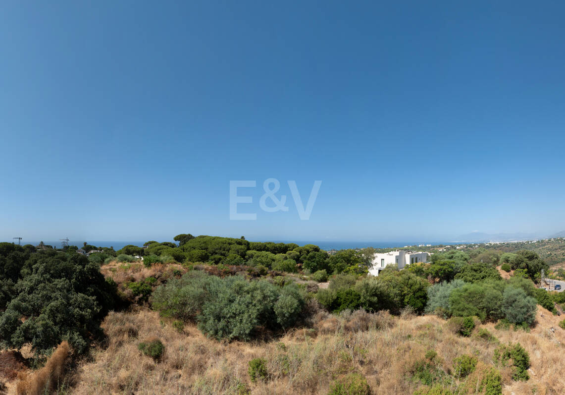 Emplacement privilégié avec projet de villa moderne avec vue sur la mer