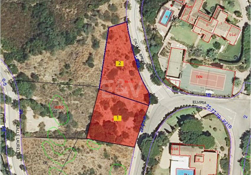 Emplacement privilégié avec projet de villa moderne avec vue sur la mer