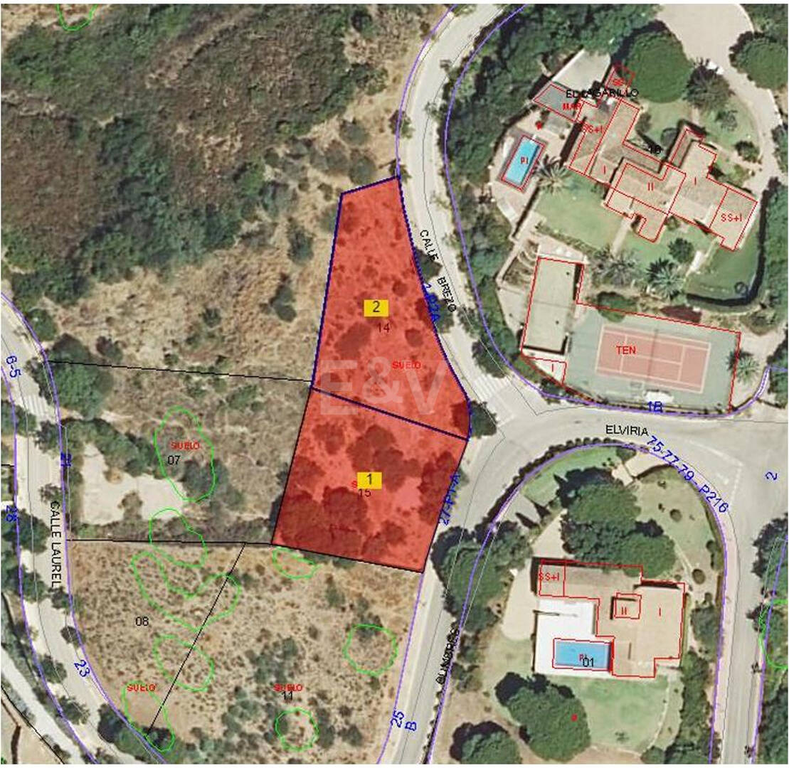 Plot in a Prime Location with Project for Modern Villa with Sea View