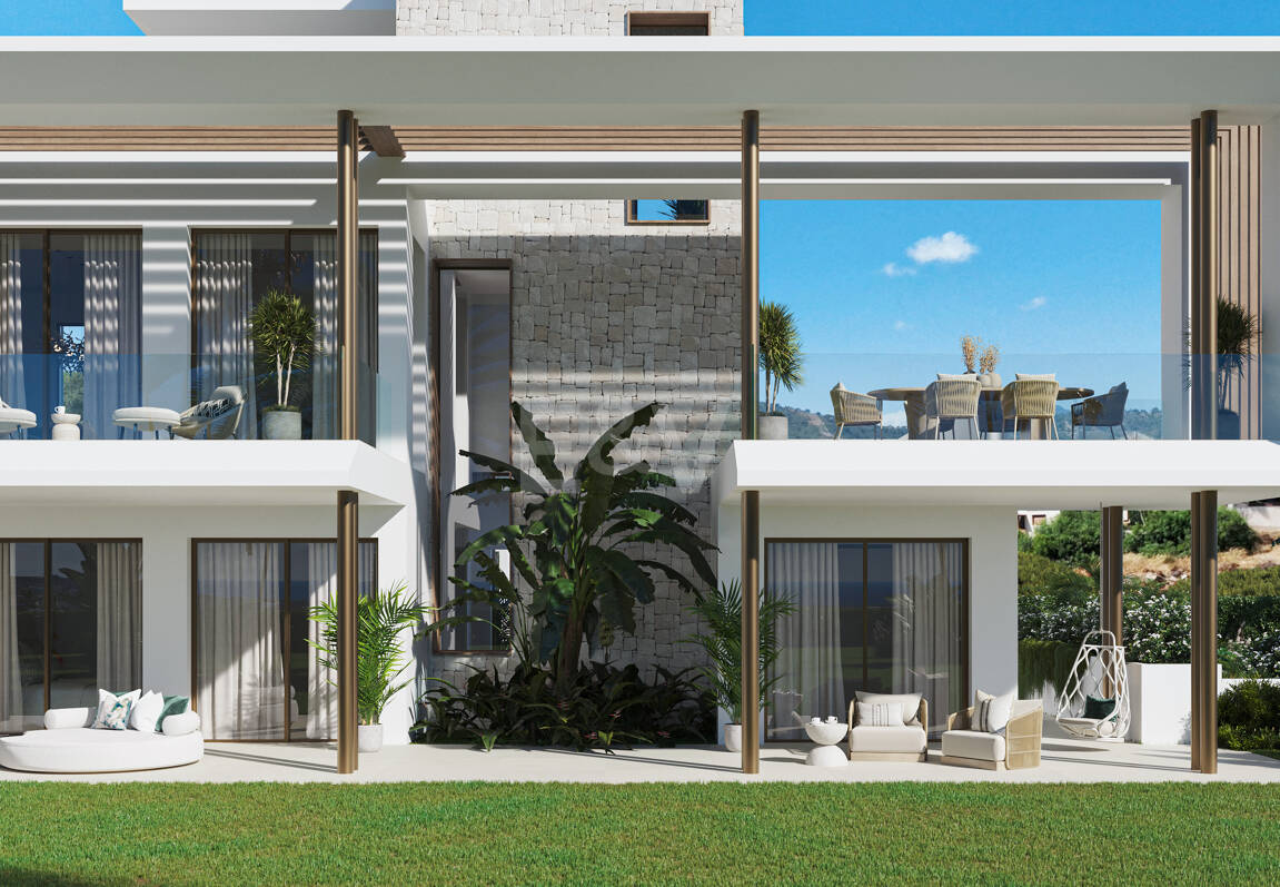 Plot in a Prime Location with Project for Modern Villa with Sea View