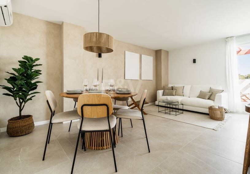 Penthouse duplex élégant dans une communauté fermée près de Puerto Banús