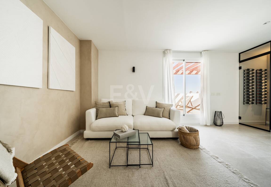 Penthouse duplex élégant dans une communauté fermée près de Puerto Banús