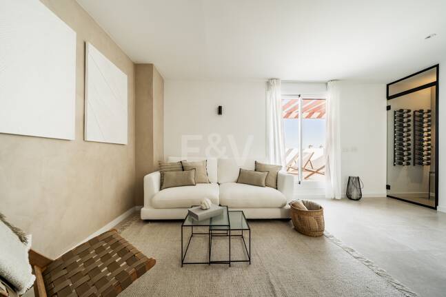 Penthouse duplex élégant dans une communauté fermée près de Puerto Banús