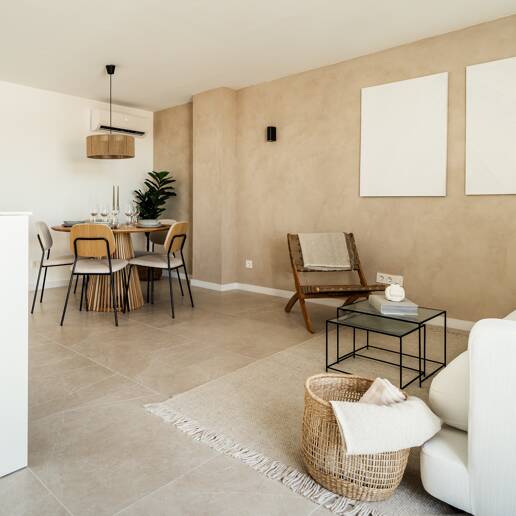 Stylish duplex penthouse in gated community near Puerto Banús