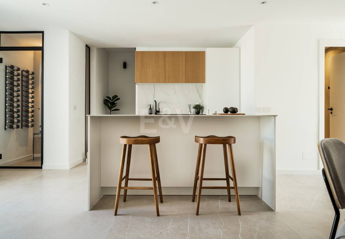 Penthouse duplex élégant dans une communauté fermée près de Puerto Banús