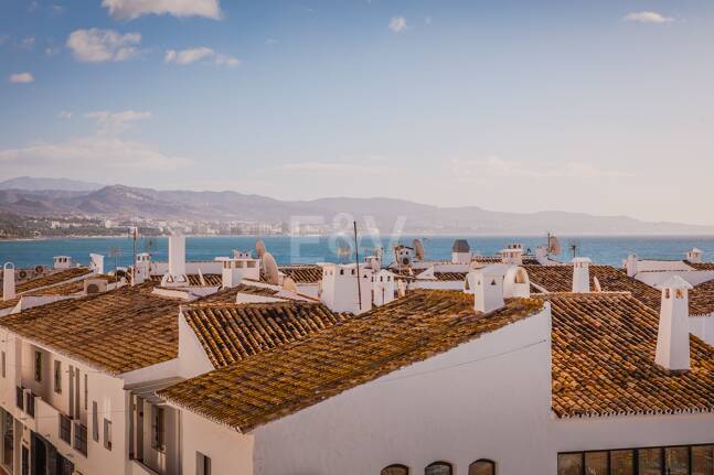 Lyxig Waterfront Duplex Penthouse i Puerto Banus med utsikt över hamnen