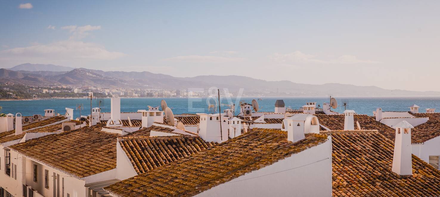 Lyxig Waterfront Duplex Penthouse i Puerto Banus med utsikt över hamnen