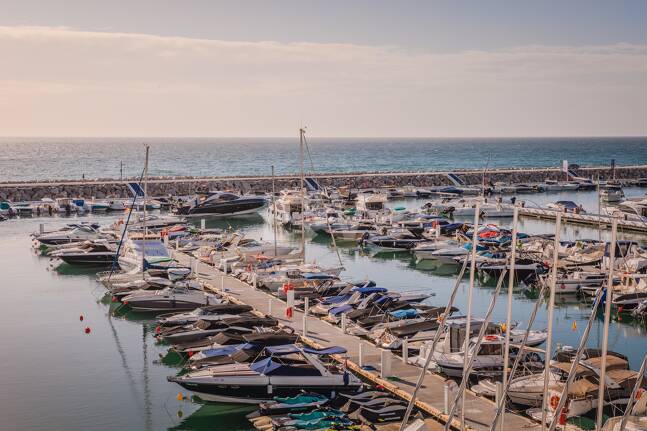 Lyxig Waterfront Duplex Penthouse i Puerto Banus med utsikt över hamnen