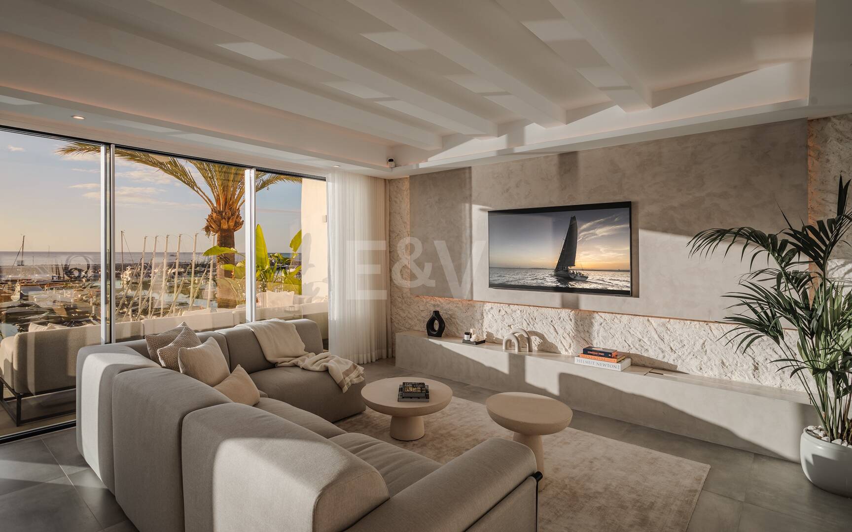 Luksusowy front wodny Duplex Penthouse w Puerto Banus z widokiem na Port
