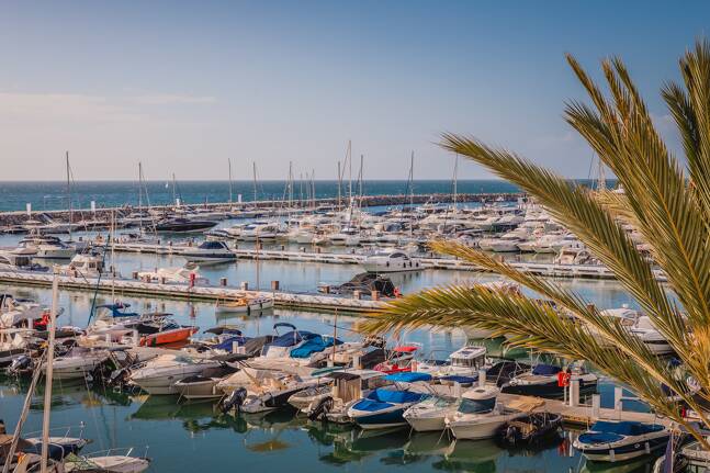 Lyxig Waterfront Duplex Penthouse i Puerto Banus med utsikt över hamnen