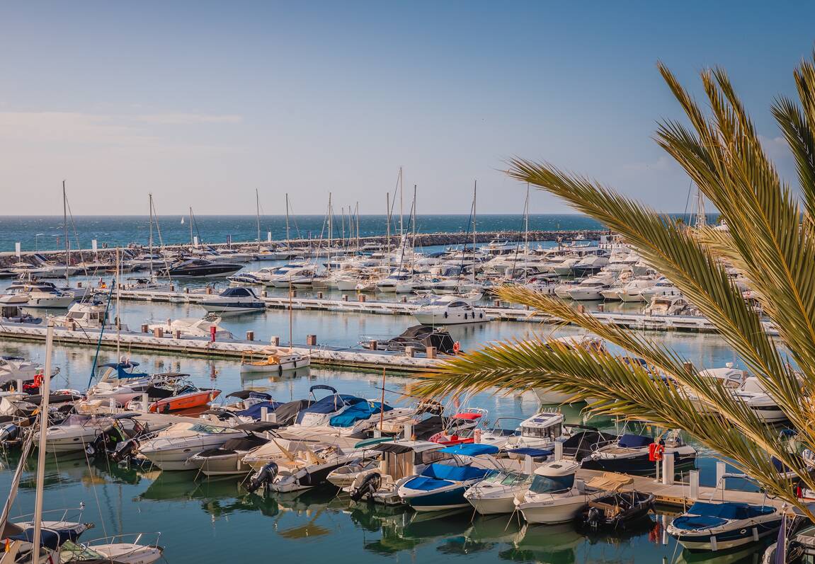 Lyxig Waterfront Duplex Penthouse i Puerto Banus med utsikt över hamnen