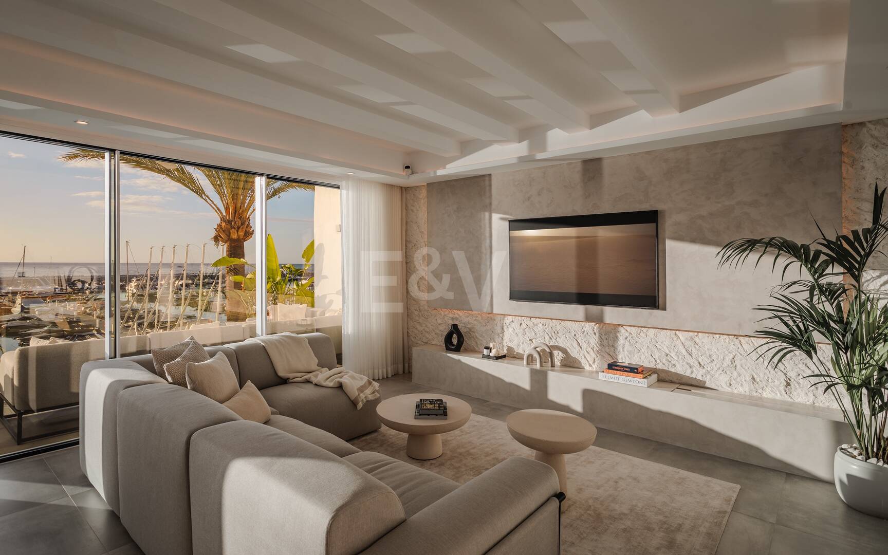 Luksusowy front wodny Duplex Penthouse w Puerto Banus z widokiem na Port