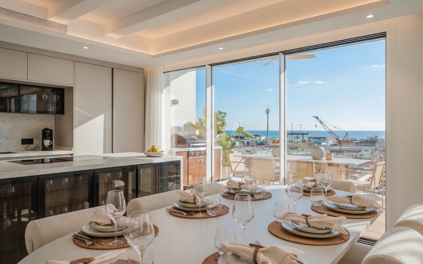 Lyxig Waterfront Duplex Penthouse i Puerto Banus med utsikt över hamnen