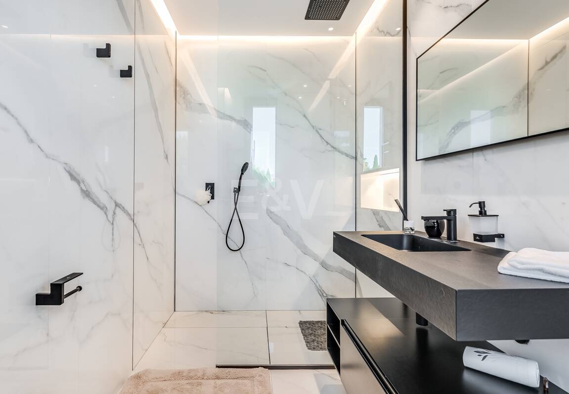 Modern Designer Villa med Panoramic Sea, Golf och Mountain Views