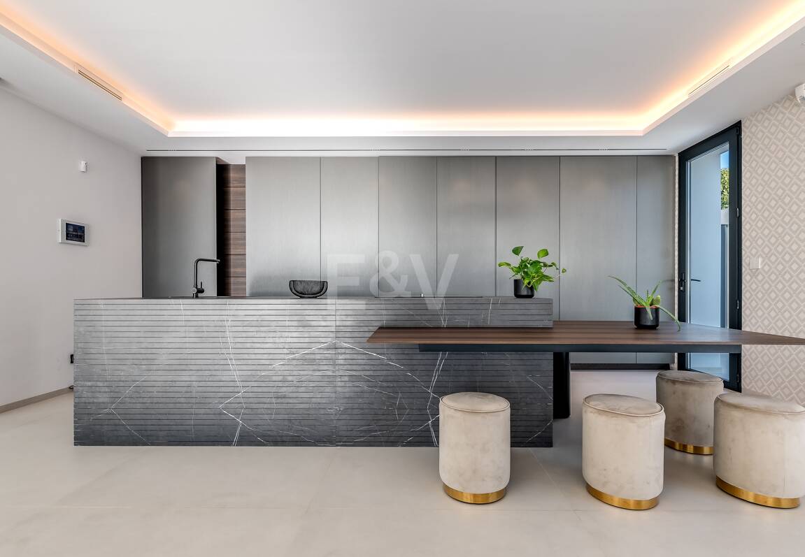 Modern Designer Villa med Panoramic Sea, Golf och Mountain Views