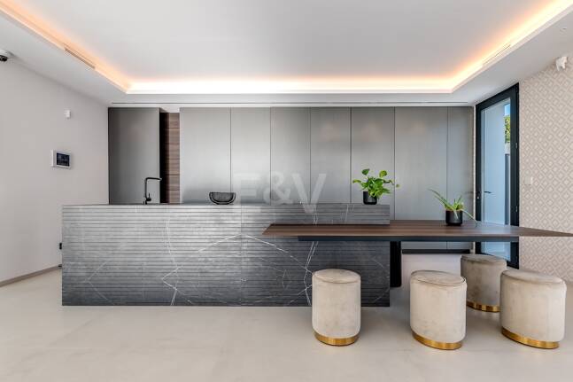 Modern Designer Villa med Panoramic Sea, Golf och Mountain Views