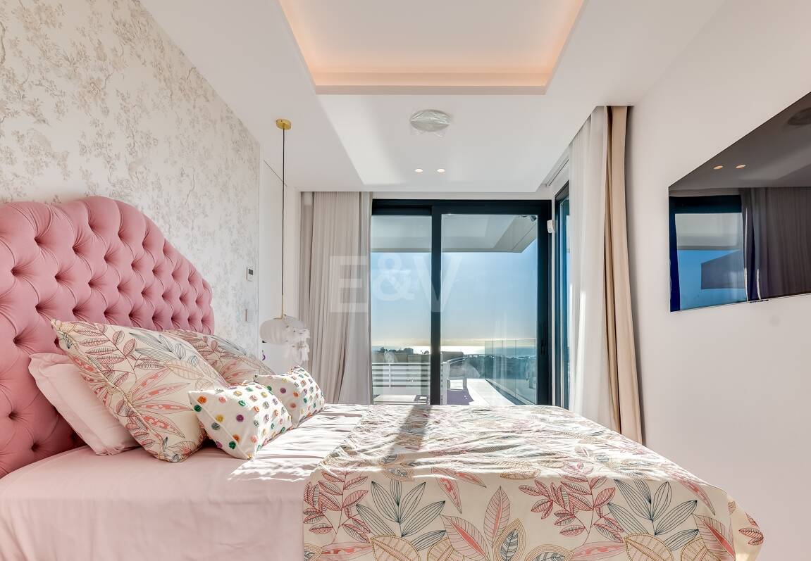 Modern Designer Villa med Panoramic Sea, Golf och Mountain Views