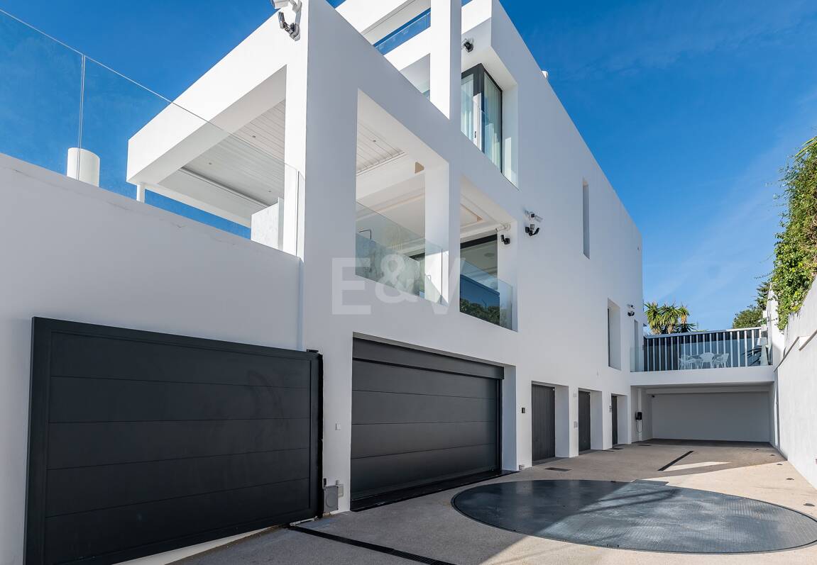 Modern Designer Villa med Panoramic Sea, Golf och Mountain Views