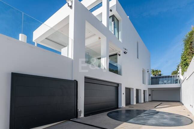 Modern Designer Villa med Panoramic Sea, Golf och Mountain Views