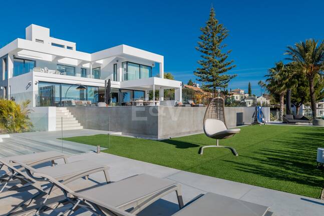 Modern Designer Villa med Panoramic Sea, Golf och Mountain Views