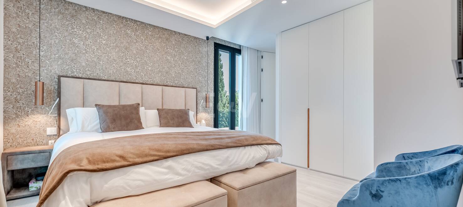 Modern Designer Villa with Panoramic Sea, Golf and Mountain Views