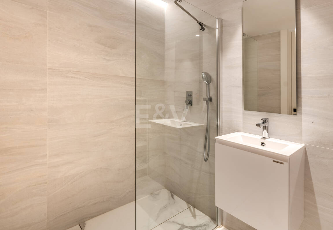 Modern Designer Villa with Panoramic Sea, Golf and Mountain Views