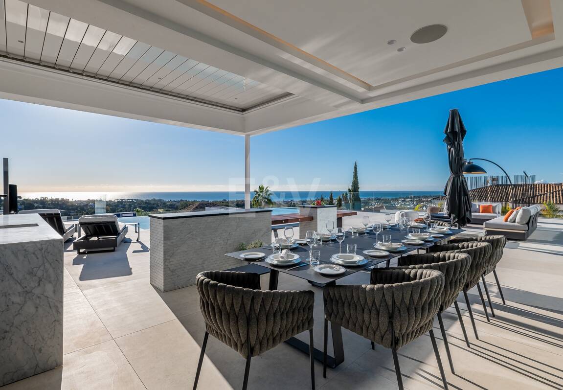 Modern Designer Villa med Panoramic Sea, Golf och Mountain Views