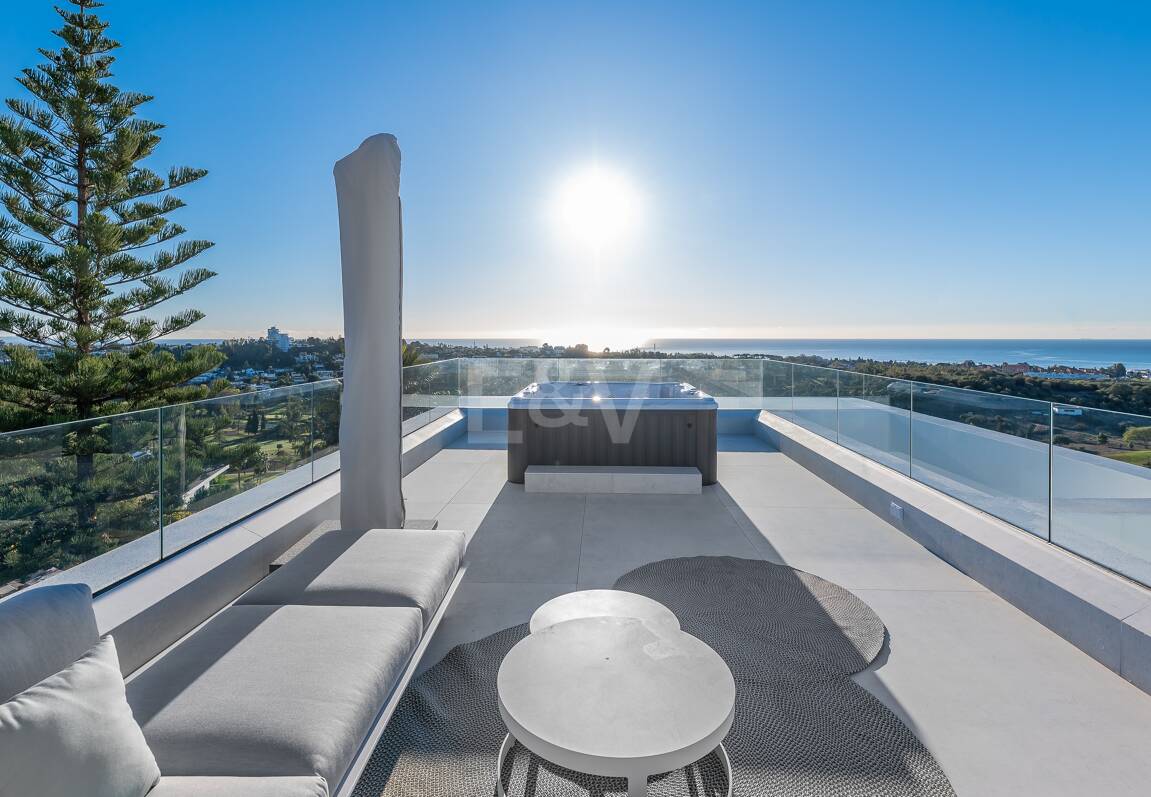 Modern Designer Villa med Panoramic Sea, Golf och Mountain Views