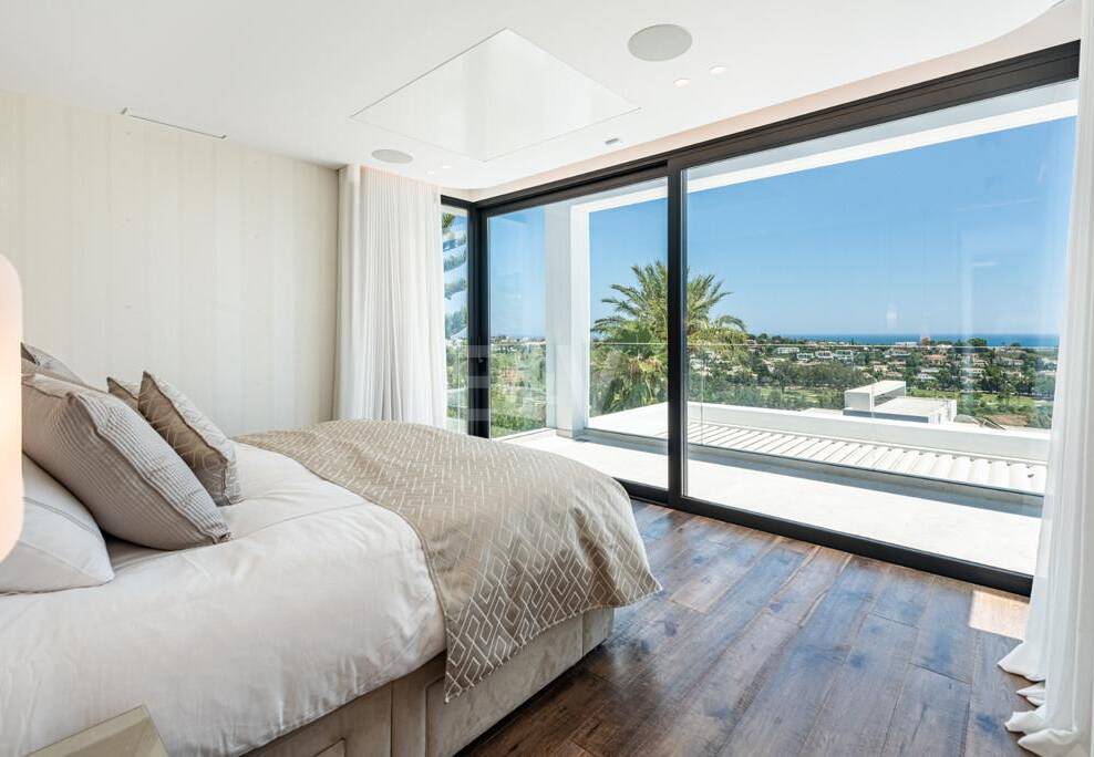 Modern Designer Villa med Panoramic Sea, Golf och Mountain Views