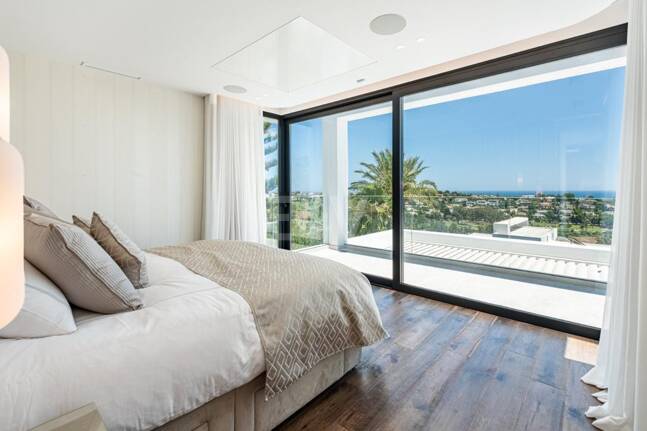 Modern Designer Villa med Panoramic Sea, Golf och Mountain Views