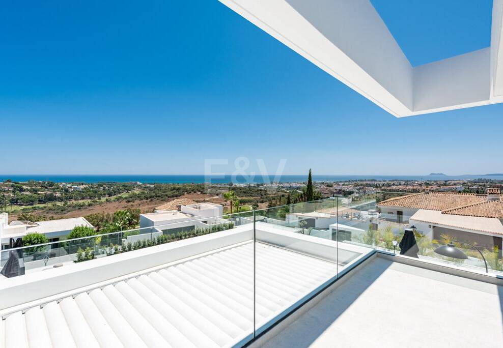 Modern Designer Villa med Panoramic Sea, Golf och Mountain Views