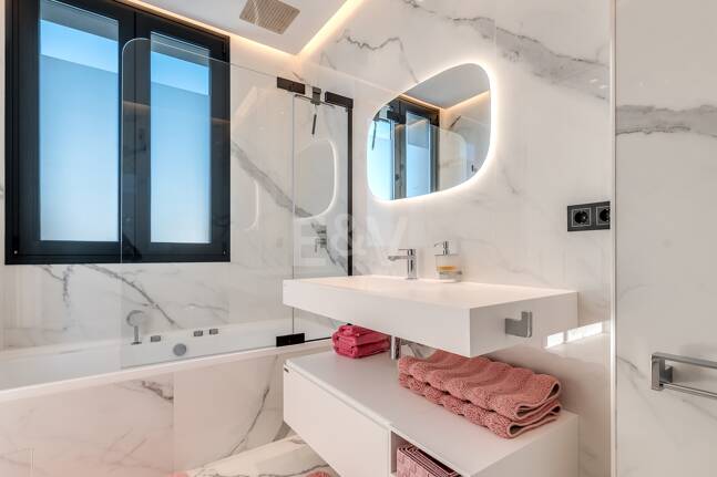 Modern Designer Villa med Panoramic Sea, Golf och Mountain Views