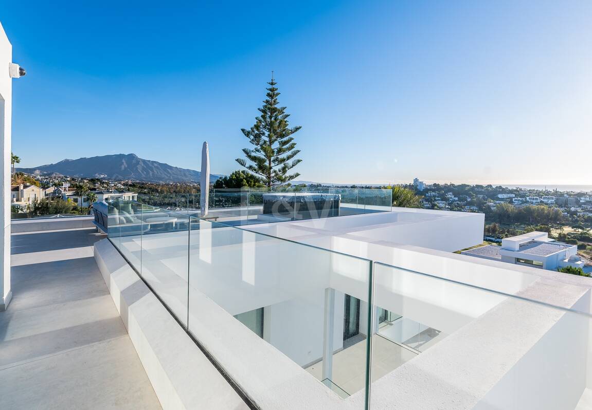Modern Designer Villa med Panoramic Sea, Golf och Mountain Views