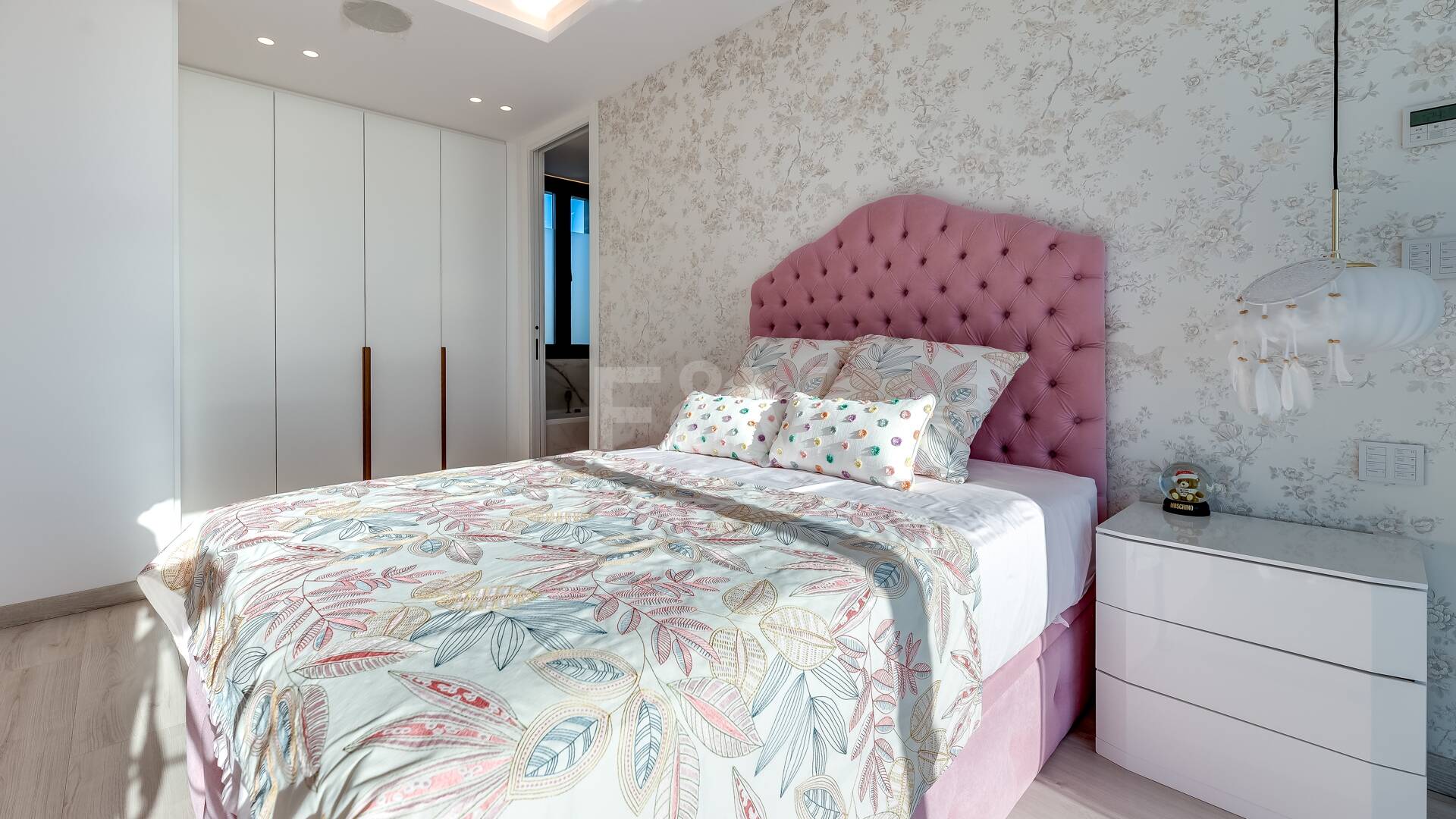 Modern Designer Villa med Panoramic Sea, Golf och Mountain Views