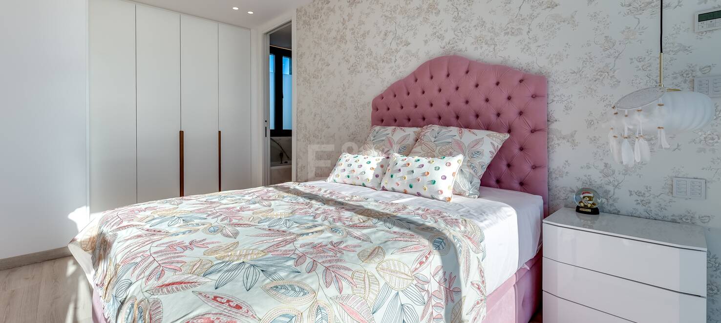 Modern Designer Villa with Panoramic Sea, Golf and Mountain Views