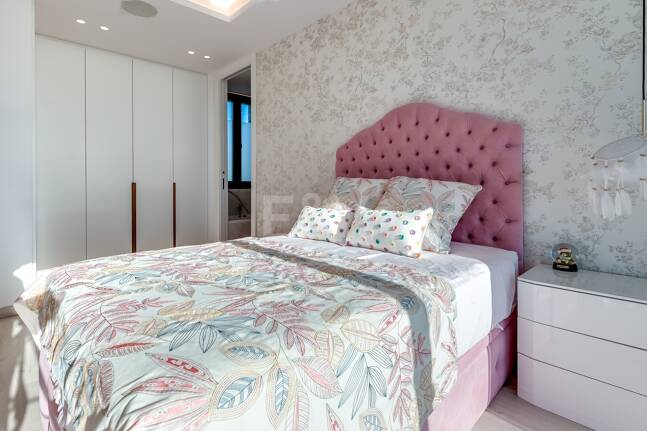 Modern Designer Villa med Panoramic Sea, Golf och Mountain Views