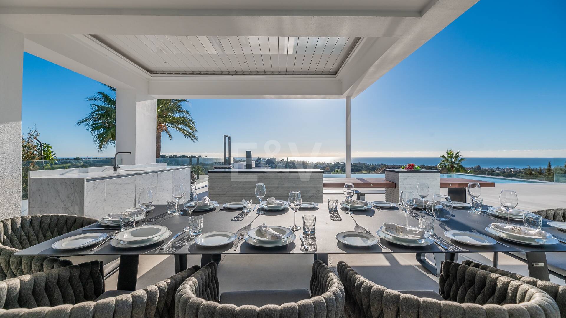 Modern Designer Villa med Panoramic Sea, Golf och Mountain Views