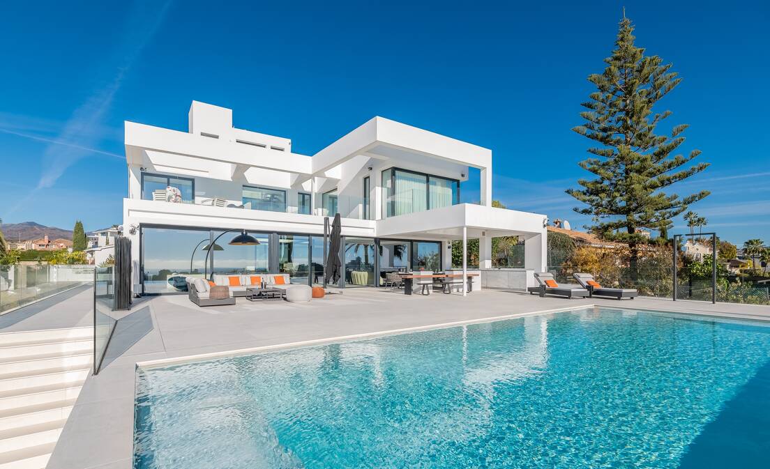 Modern Designer Villa with Panoramic Sea, Golf and Mountain Views